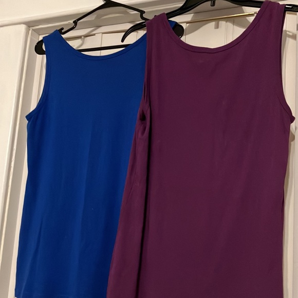 Woman’s Sleeveless 2 pack tank tops - Picture 3 of 6